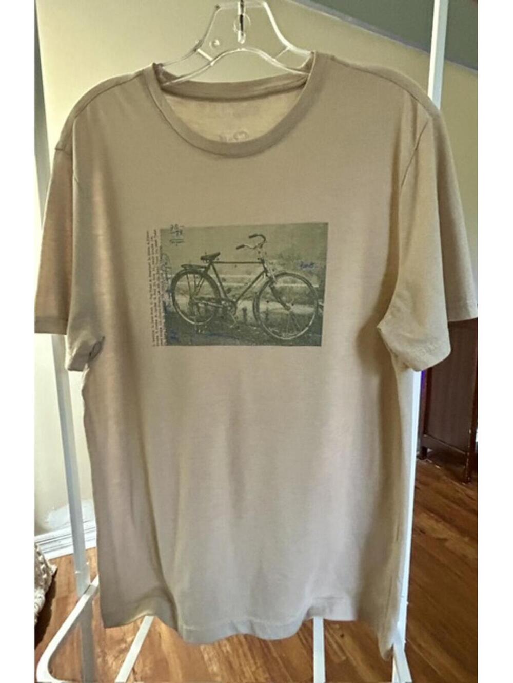 Banana Republic Men's Beige Bicycle Graphic T-Shirt Medium